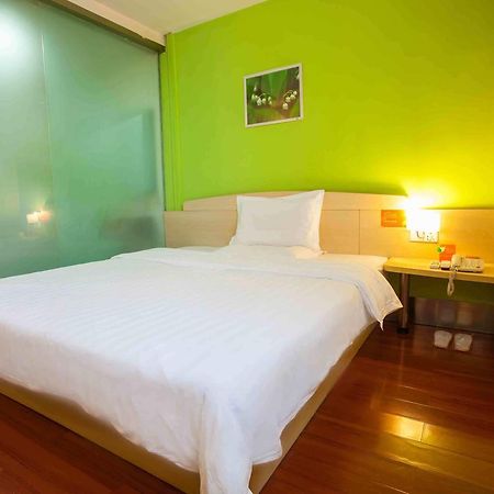 7Days Inn Deyang Zhongjiang Kuishan Park Buitenkant foto