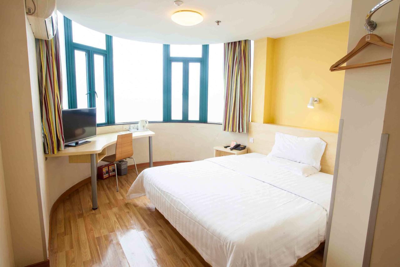 7Days Inn Deyang Zhongjiang Kuishan Park Buitenkant foto