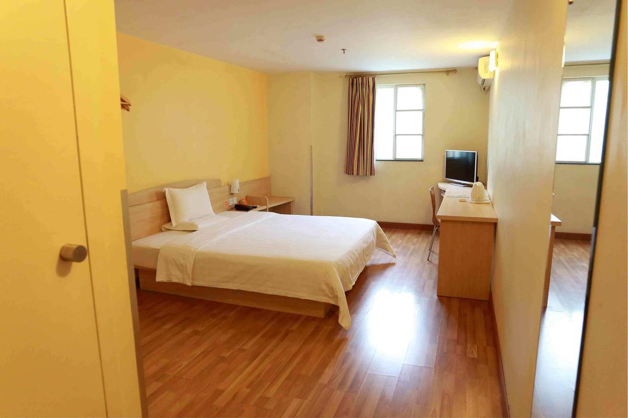 7Days Inn Deyang Zhongjiang Kuishan Park Buitenkant foto