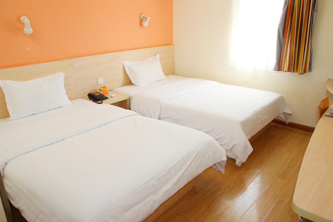 7Days Inn Deyang Zhongjiang Kuishan Park Buitenkant foto