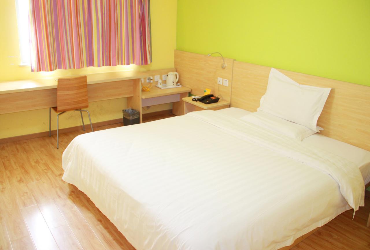 7Days Inn Deyang Zhongjiang Kuishan Park Buitenkant foto