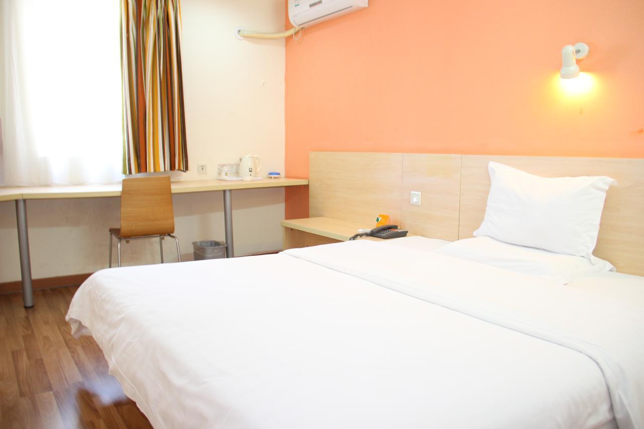 7Days Inn Deyang Zhongjiang Kuishan Park Buitenkant foto