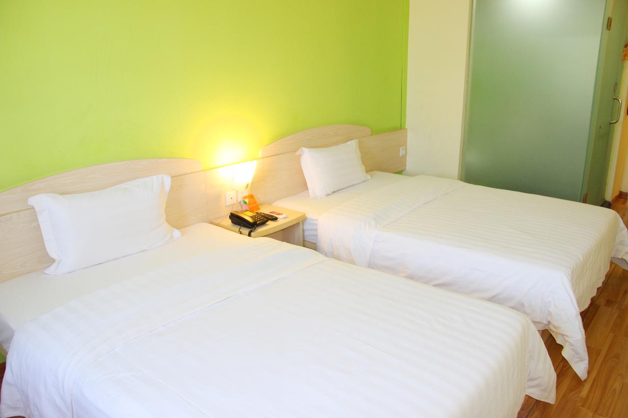 7Days Inn Deyang Zhongjiang Kuishan Park Buitenkant foto