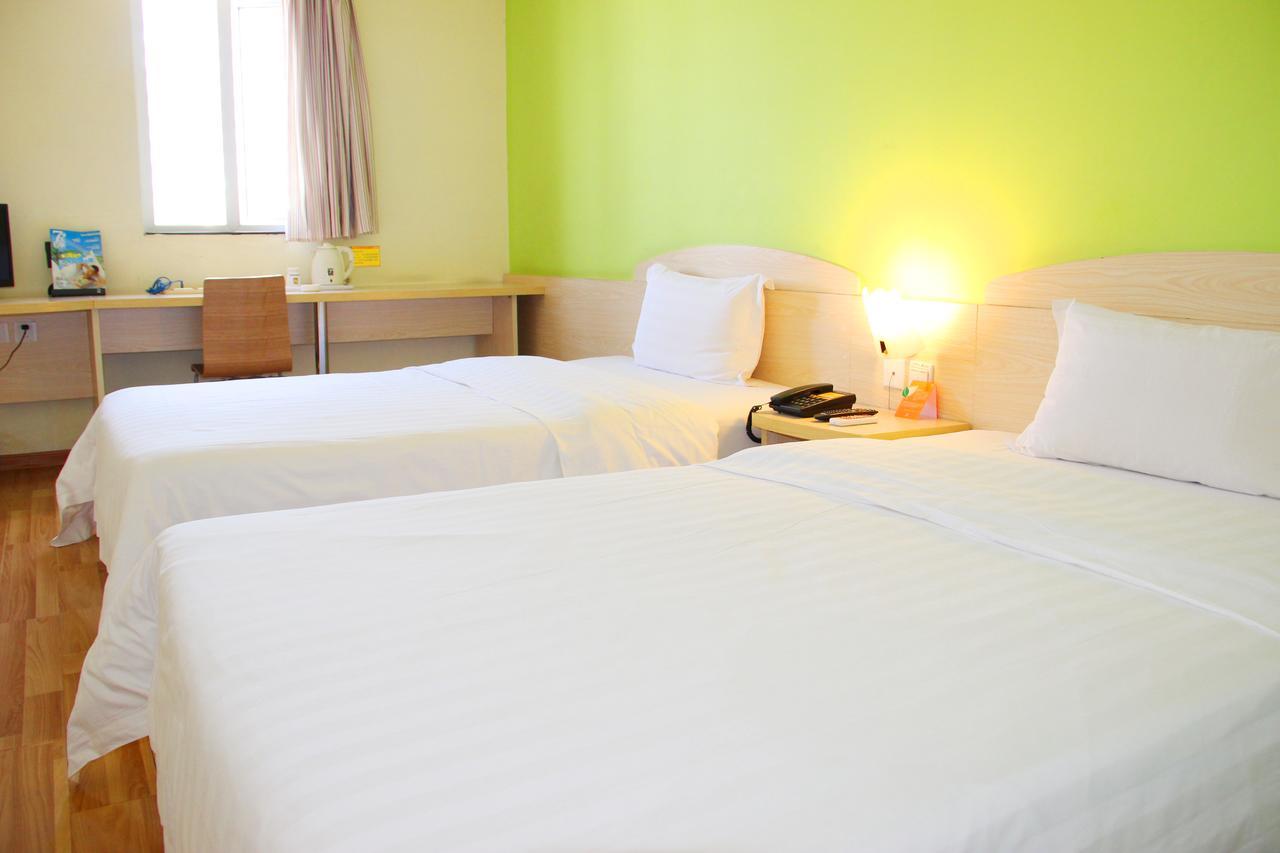 7Days Inn Deyang Zhongjiang Kuishan Park Buitenkant foto