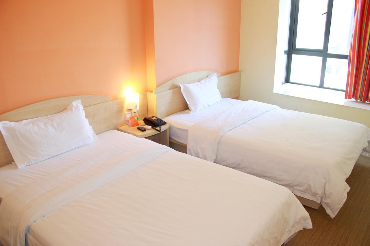 7Days Inn Deyang Zhongjiang Kuishan Park Buitenkant foto
